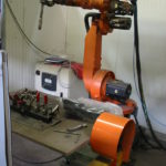 Studio, fornitura e installazione di isole robotizzate realizzate in base a specifiche concordate con il cliente.